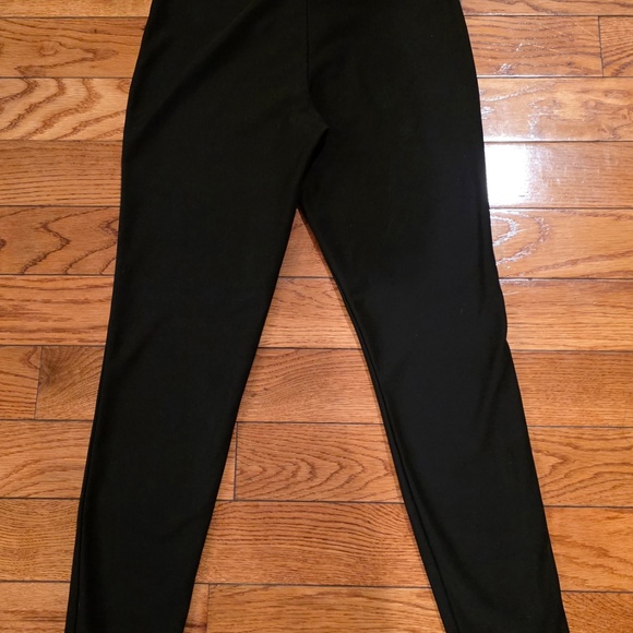 Forever 21 Black Skinny Pants Size Small - Picture 3 of 5